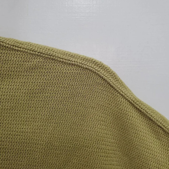 Tommy Bahama Men's Light Olive‎ Textured Silk Knit Basic Short Sleeve Shirt Sz L - Picture 2 of 6